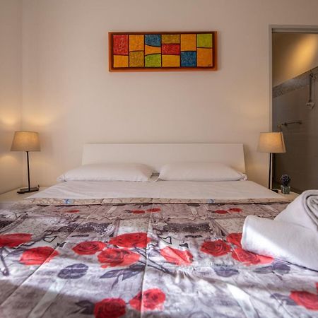 B&B A Casa Di Amici Caserta Buitenkant foto