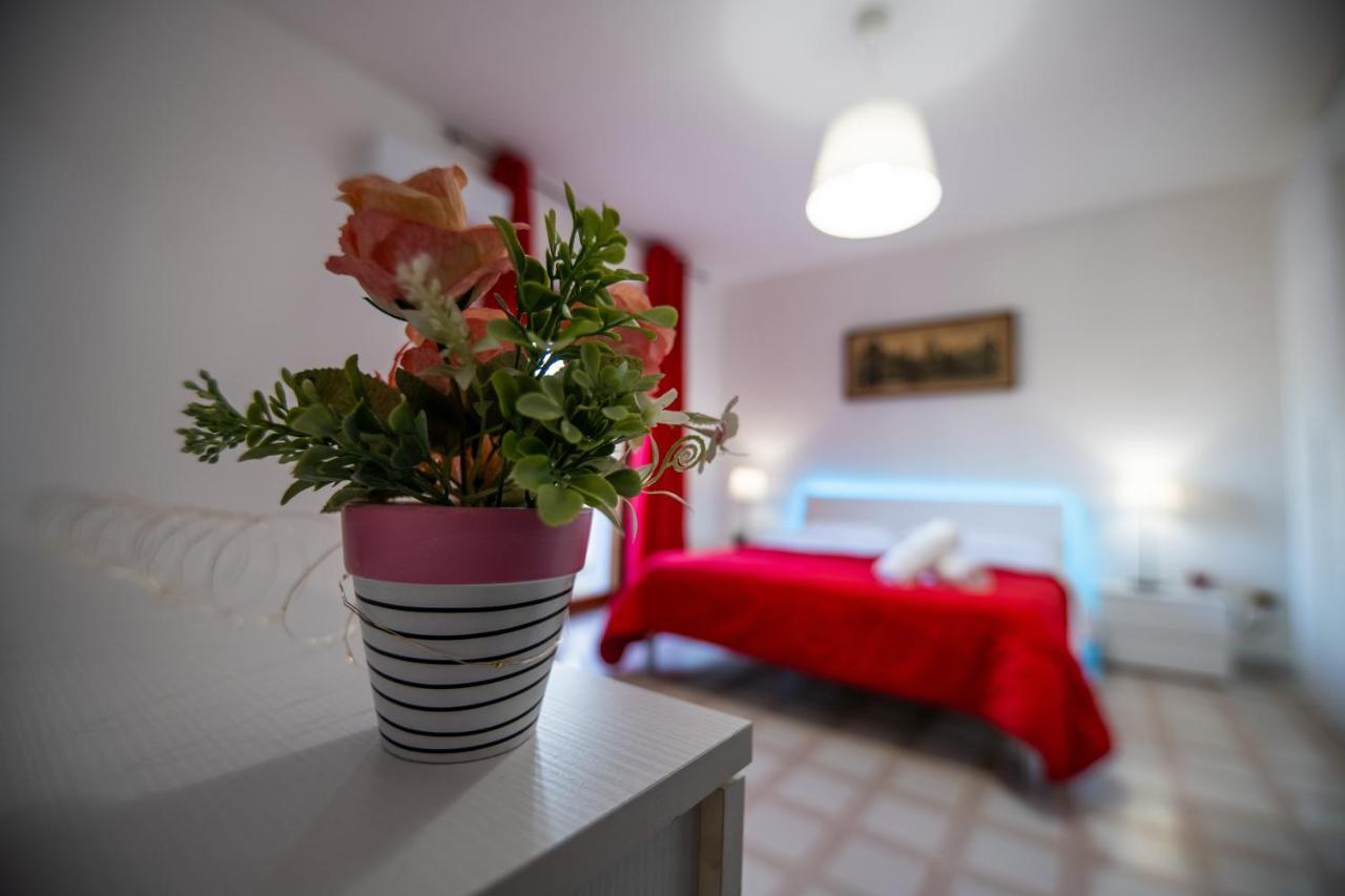 B&B A Casa Di Amici Caserta Buitenkant foto