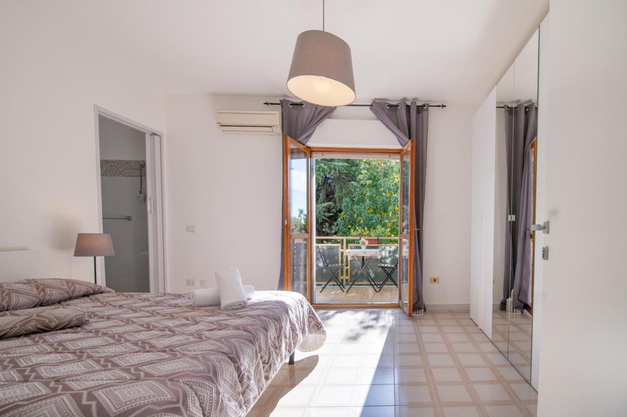 B&B A Casa Di Amici Caserta Buitenkant foto
