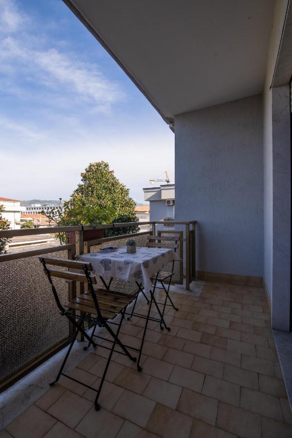 B&B A Casa Di Amici Caserta Buitenkant foto