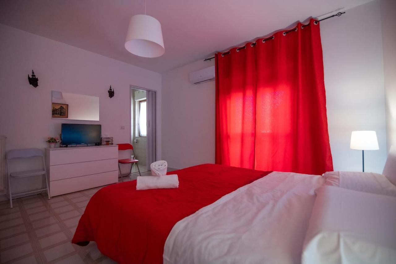B&B A Casa Di Amici Caserta Buitenkant foto