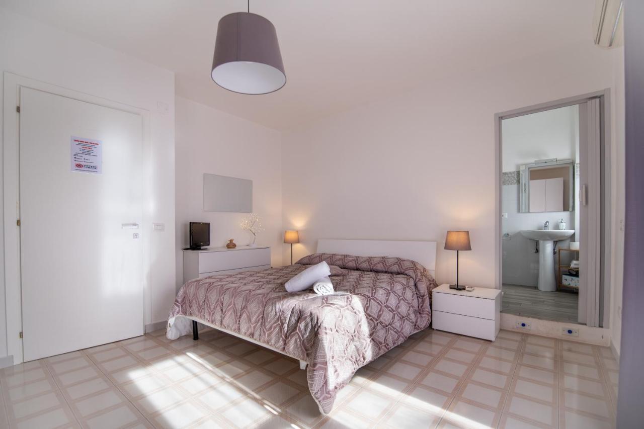 B&B A Casa Di Amici Caserta Buitenkant foto